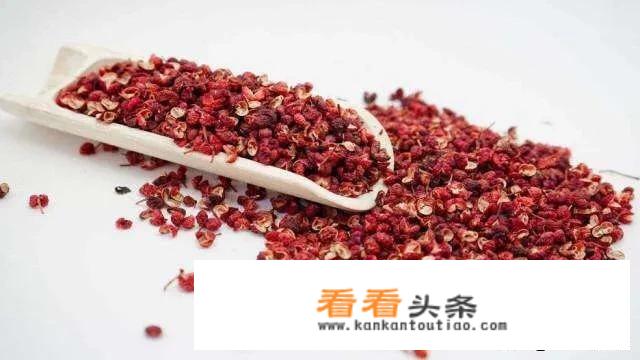 请教一下美蛙鱼头的配方和做法？