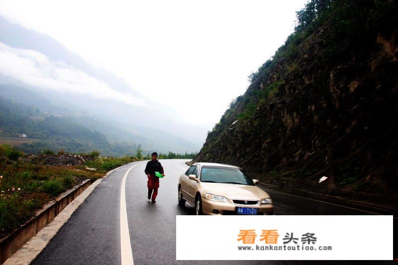 去云南丽江旅游，4天，大概需要多少钱？