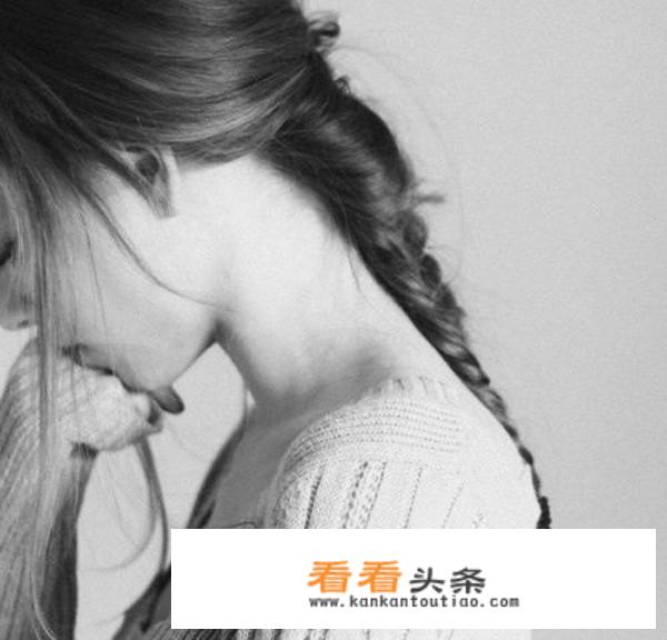 王天风吃棒棒糖太销魂了！他爱的是明台吧？
