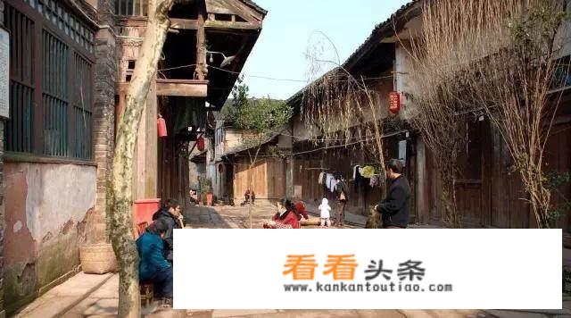 内江附近除了成都重庆有什么好玩的城市？