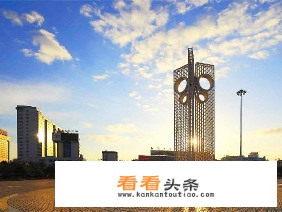 潍坊小吃一条街在那个位置？