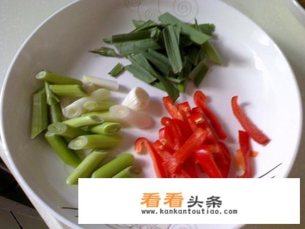 榨菜炒肉丝的做法？