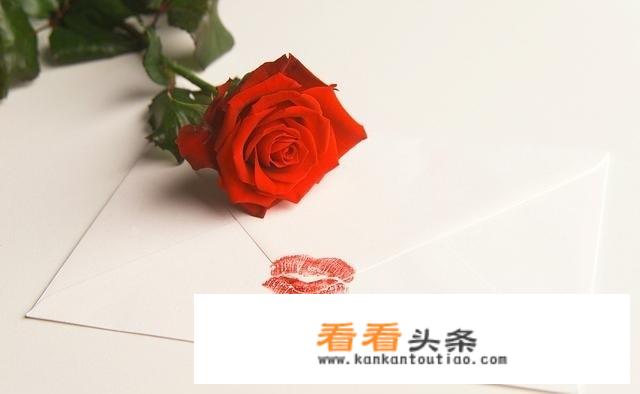 类似傲风的女强+穿越+玄幻+契约魔兽+炼药师炼器师的小说？