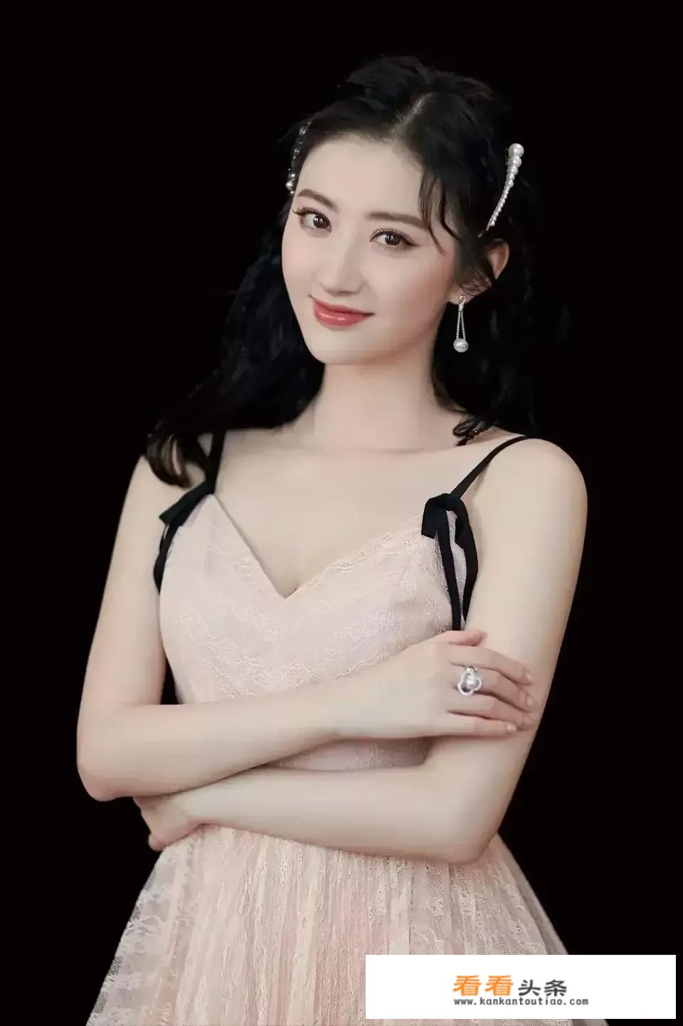 冯曼娜第几集被胭脂救活？