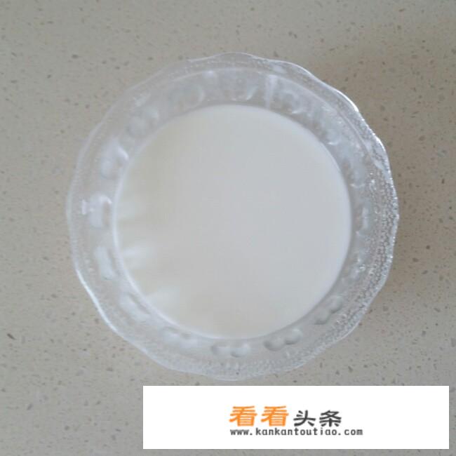 玉米淀粉做凉粉怎么做？