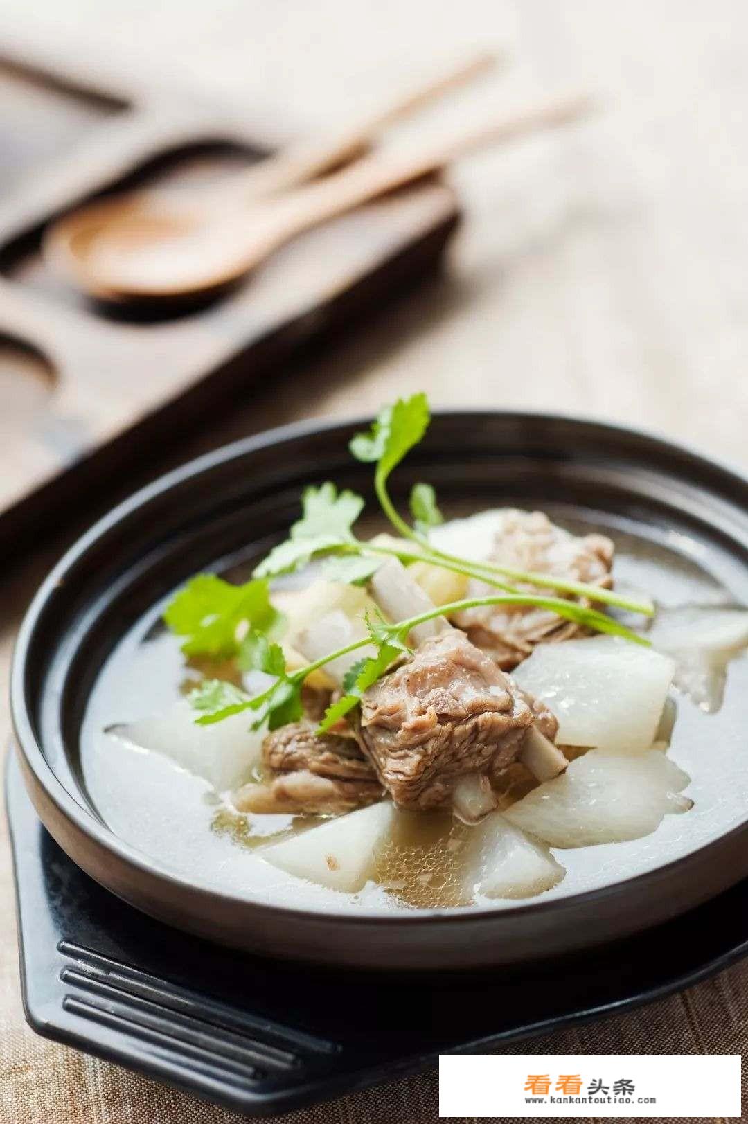 带皮的羊肉怎么炖又快又烂又好吃？