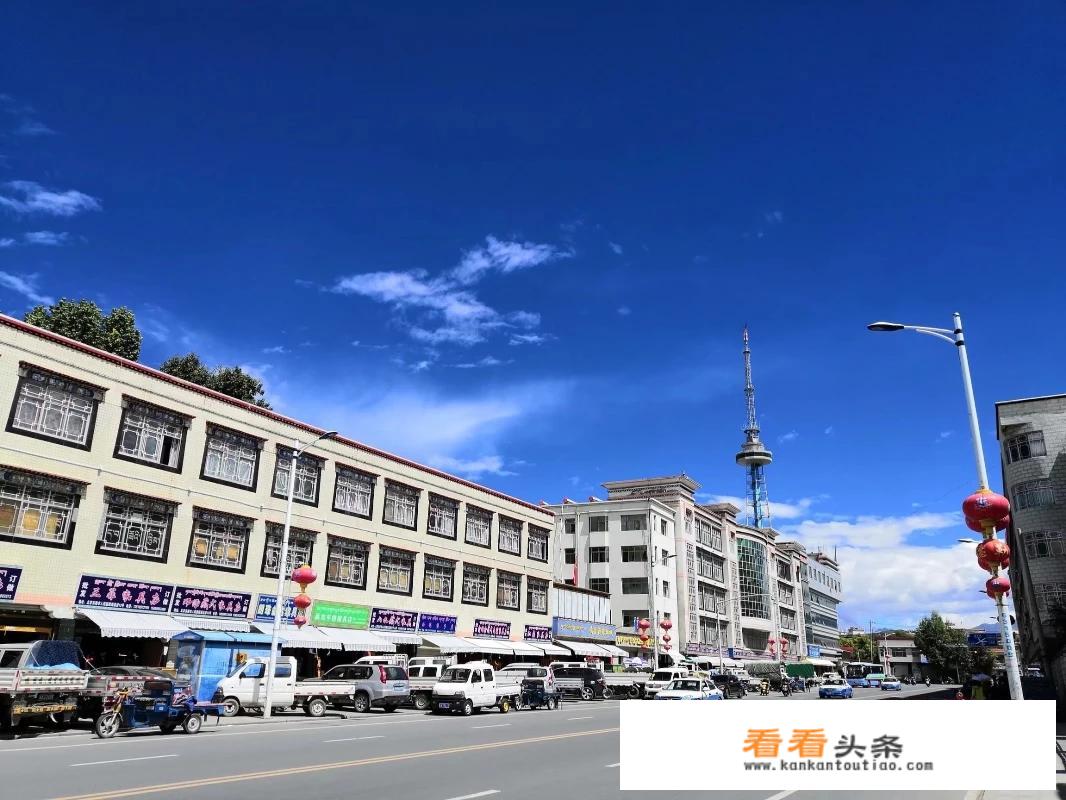 自驾还是跟团好？