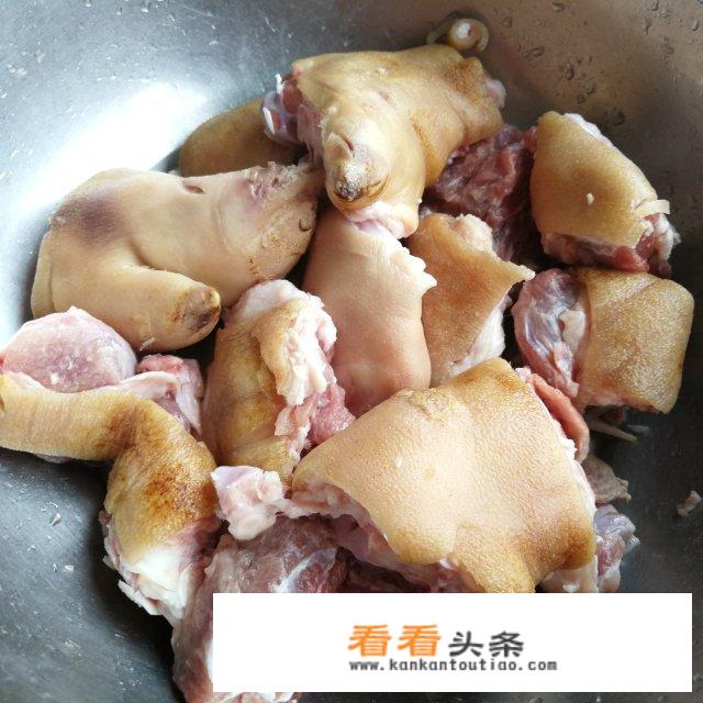 花生炖猪脚做法步骤？
