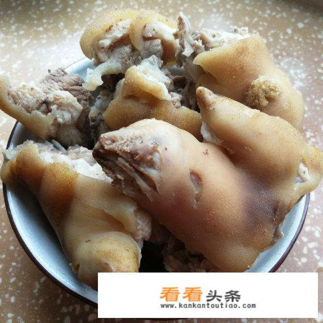 花生炖猪脚做法步骤？