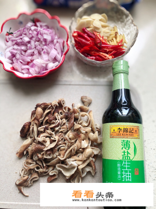 爆炒猪大肠做法？