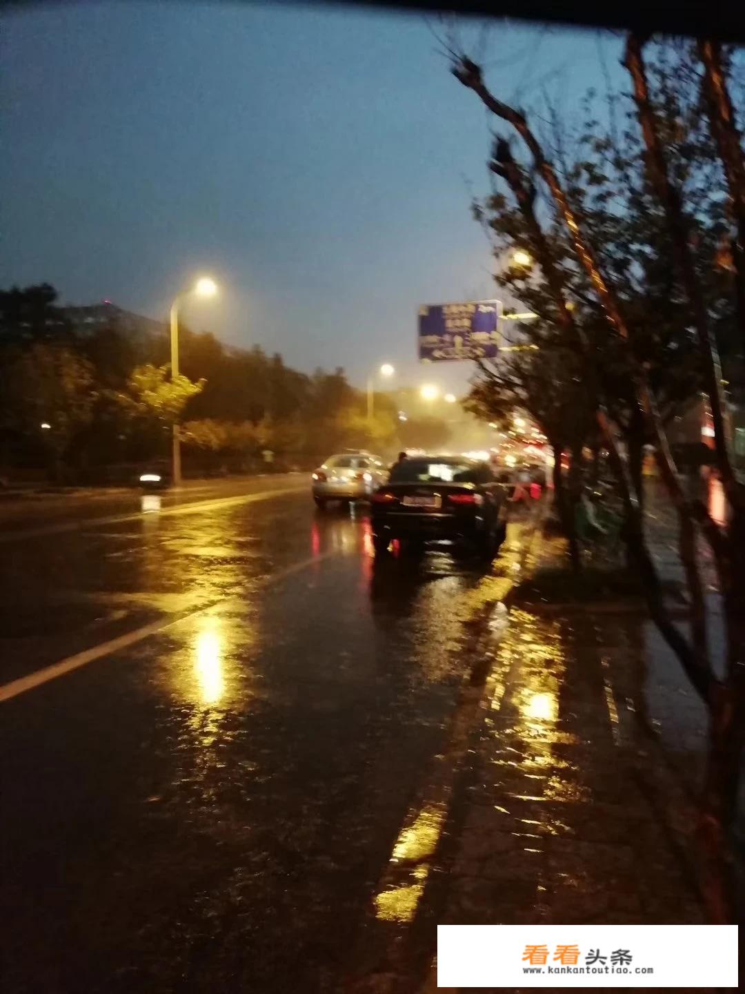海昌极地海洋世界下雨天可以玩吗？