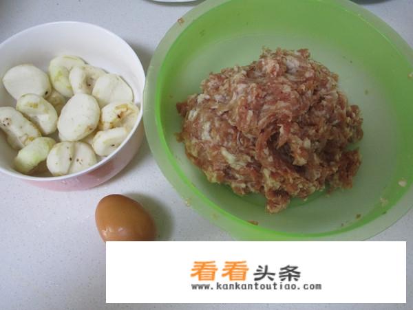 自制油炸肉丸子的做法？