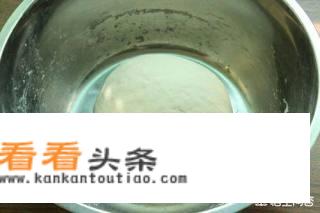 早餐店卖的油炸葱花油饼怎么做的？