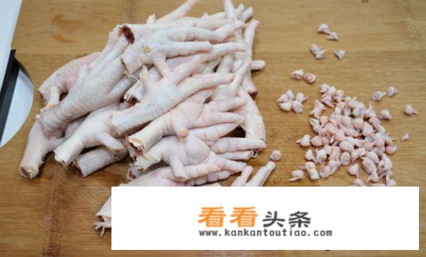 油炸鸡爪的做法？及最重要的是炸的时候油不到到处溅的 *** ？