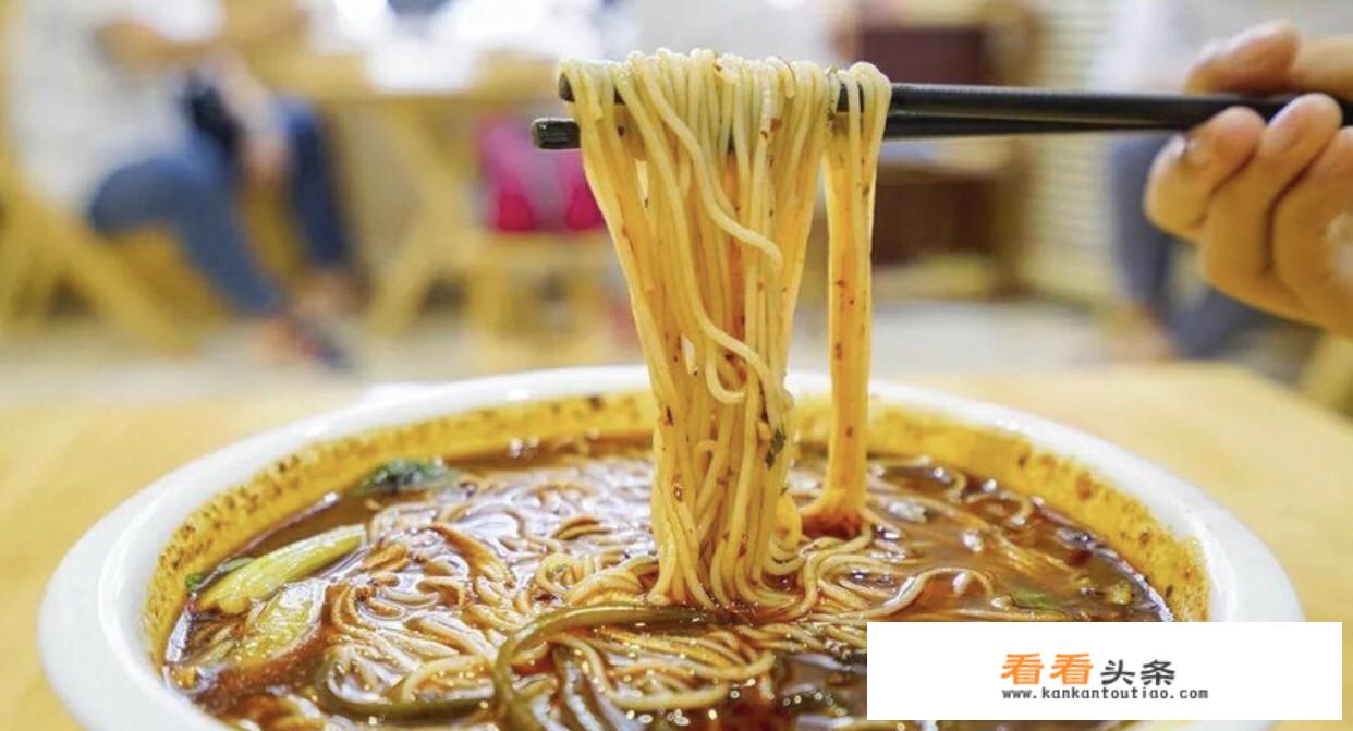 市场上卖得最火是什么小吃？