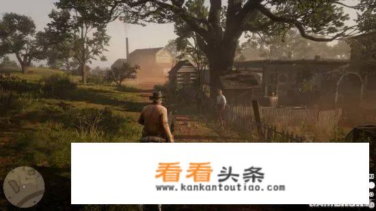 请问下雨天穿什么鞋子比较适合？