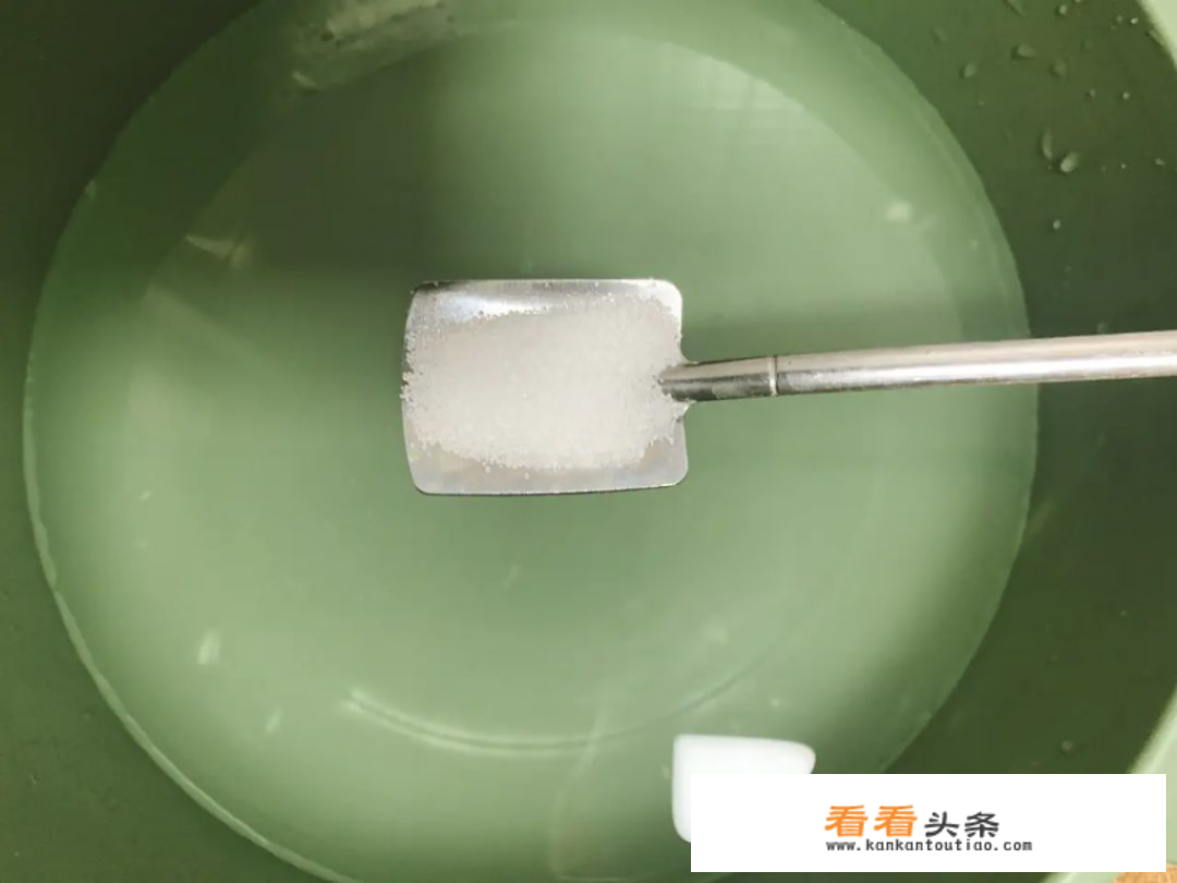草莓怎么洗比较干净？