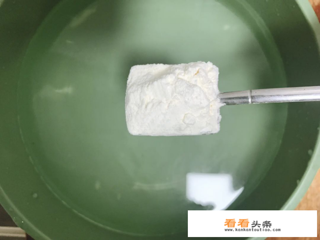 草莓怎么洗比较干净？