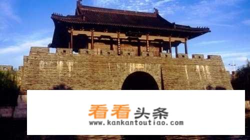 美国有种酷刑叫“坐木杠”，请问啥叫“坐木杠”？
