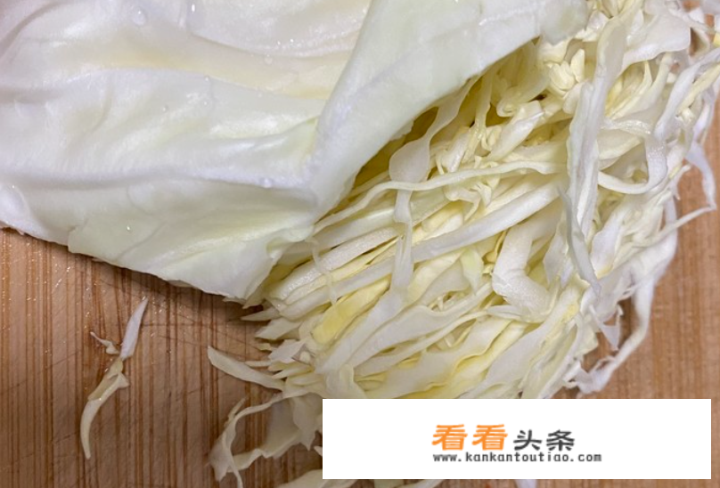 爆炒圆白菜做法？
