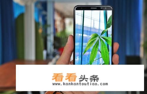 全面屏手机才刚刚普及，马上又要被折叠屏取代了？
