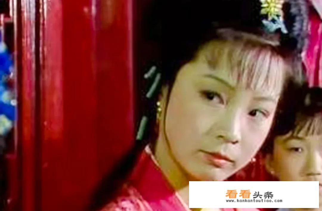 《红楼梦》袭人和宝玉发生了关系，黛玉不嫉妒反恭喜，为什么却嫉妒宝钗呢？
