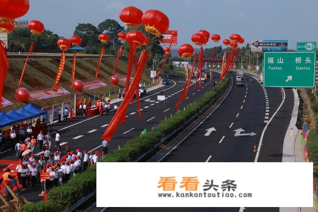 从海口开车去三亚，路上有哪些好玩的、好吃的，有没有知道的？