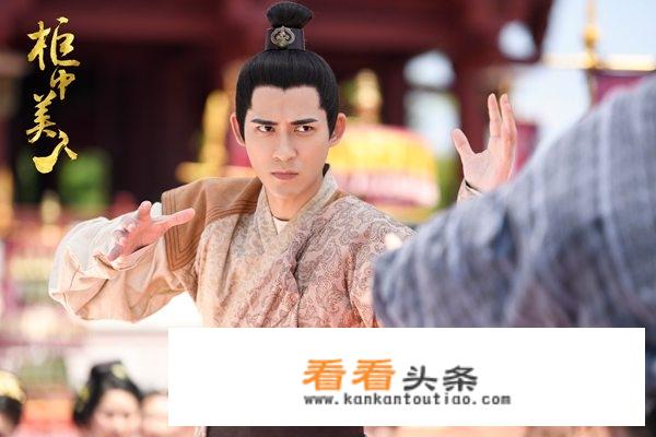 所向披靡17年，《柜中美人》《烈火如歌》还有“花泽类滤镜”吗？