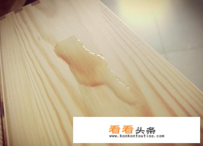 装修我们选择实木家具和实木地板装修材料时应该如何选择木蜡油？木蜡油应该如何鉴别？