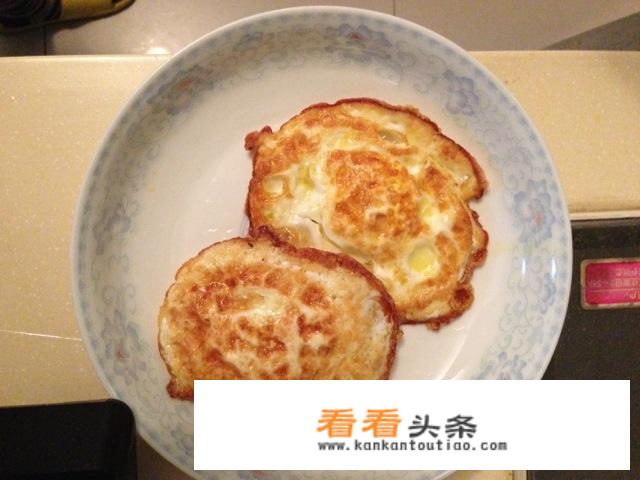 煎荷包蛋的做法？