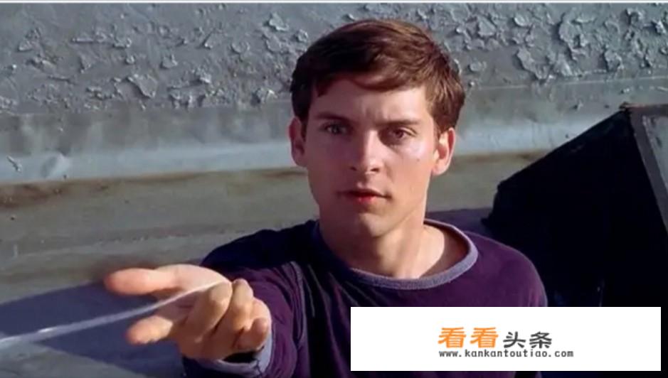 求一部穿越小说，女主穿越是丫鬟，男主是暗卫，男主还带了个面具，女主的 *** 跟皇上还是王爷来的是一对？
