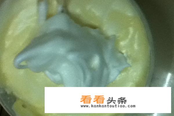 在家自制蛋糕的过程！用电饭煲简单做蛋糕？