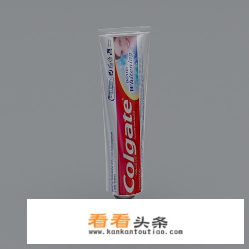 旅游鞋发黄洗白小窍门？