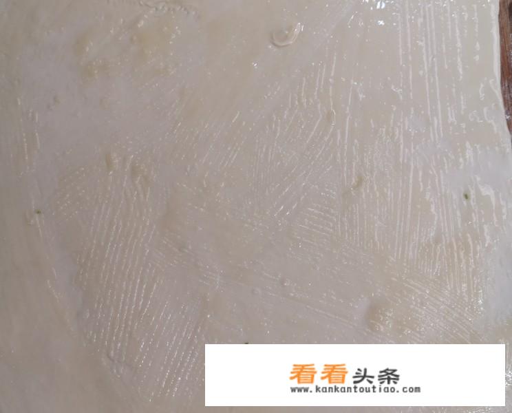 怎样做葱油饼层多皮酥又好吃？