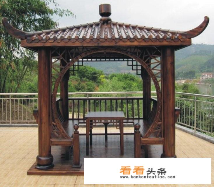 如何在山坡上修建防腐木凉亭？