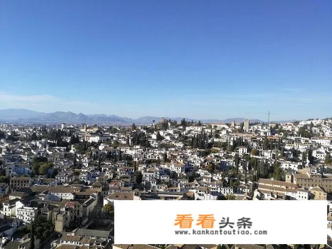 打算12月出国旅游，有什么地方可以推荐吗？
