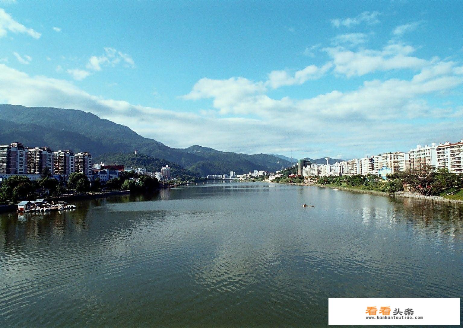 为什么一、二线城市的旅游业发展快？