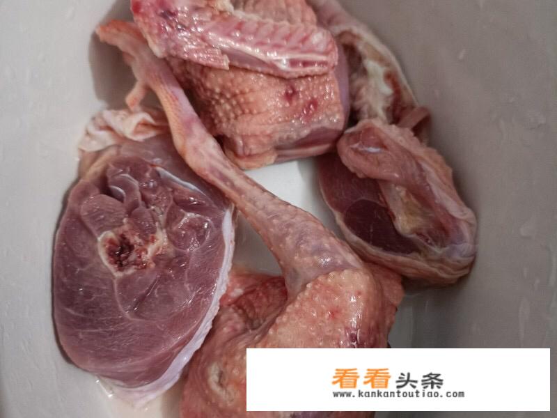 产妇炖鸽子汤最正确的做法？