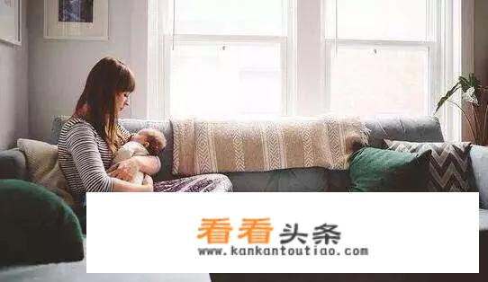 左边乳房喂奶，右边乳房奶会流出来，大家说说你们是怎么做？