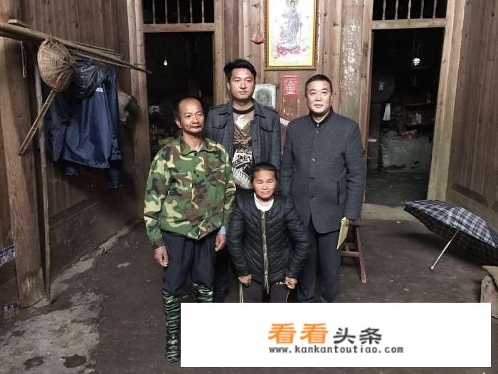老话说“每个村子都会有傻子”，你们认同这句话吗？为什么？