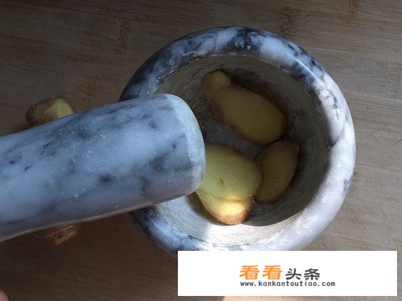 生姜蜂蜜水的正确做法？