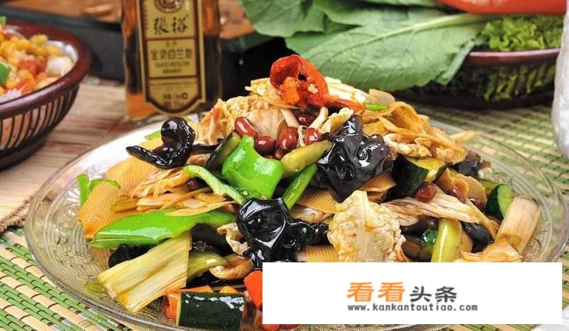 铁锅炖店配什么凉菜比较好？