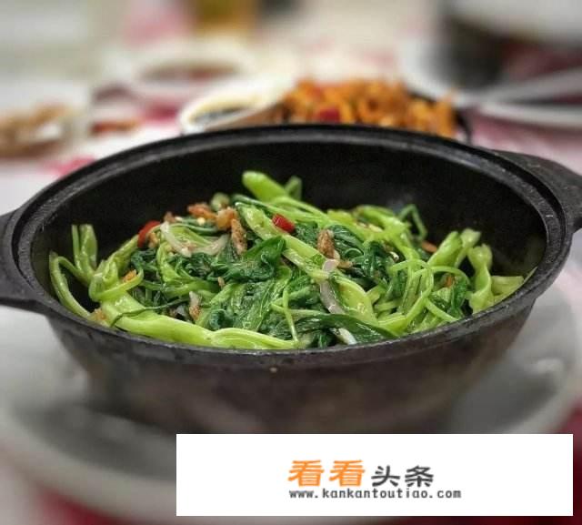 铁锅炖店配什么凉菜比较好？
