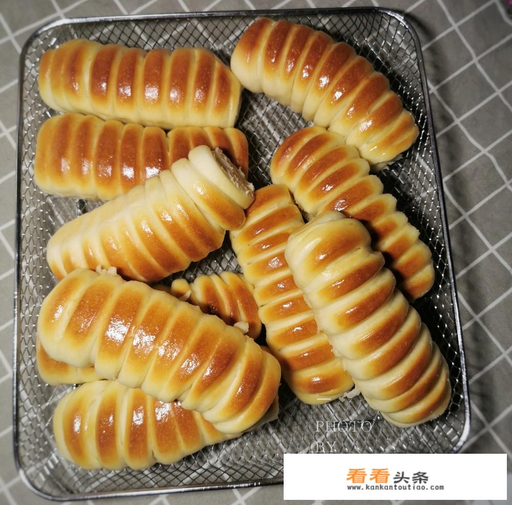 毛毛虫面包是怎么做的？