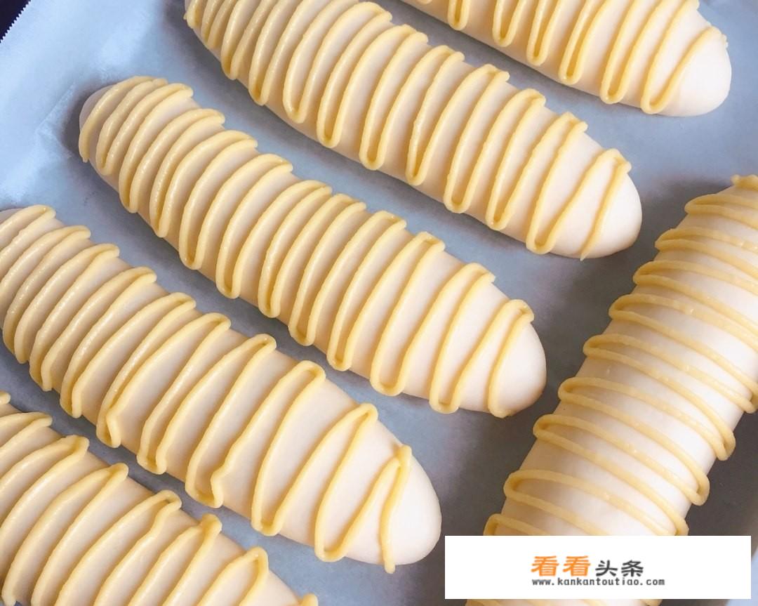 毛毛虫面包是怎么做的？