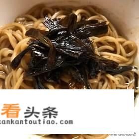 汪涵的葱油拌面和黄磊的葱油拌面哪个更好吃？