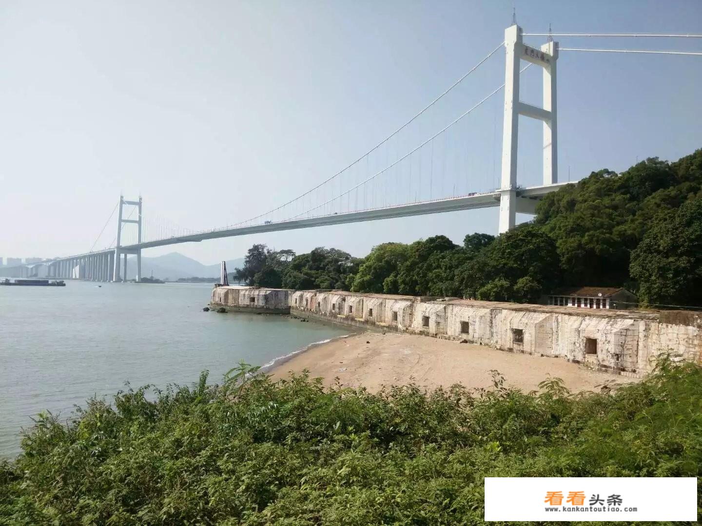 从小有个愿望，就是全世界旅游一圈，你们那里有什么好玩的么？介绍一下呗？