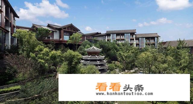 身价100万的土豪到贵阳旅游，一般喜欢入住哪些高规格的酒店？