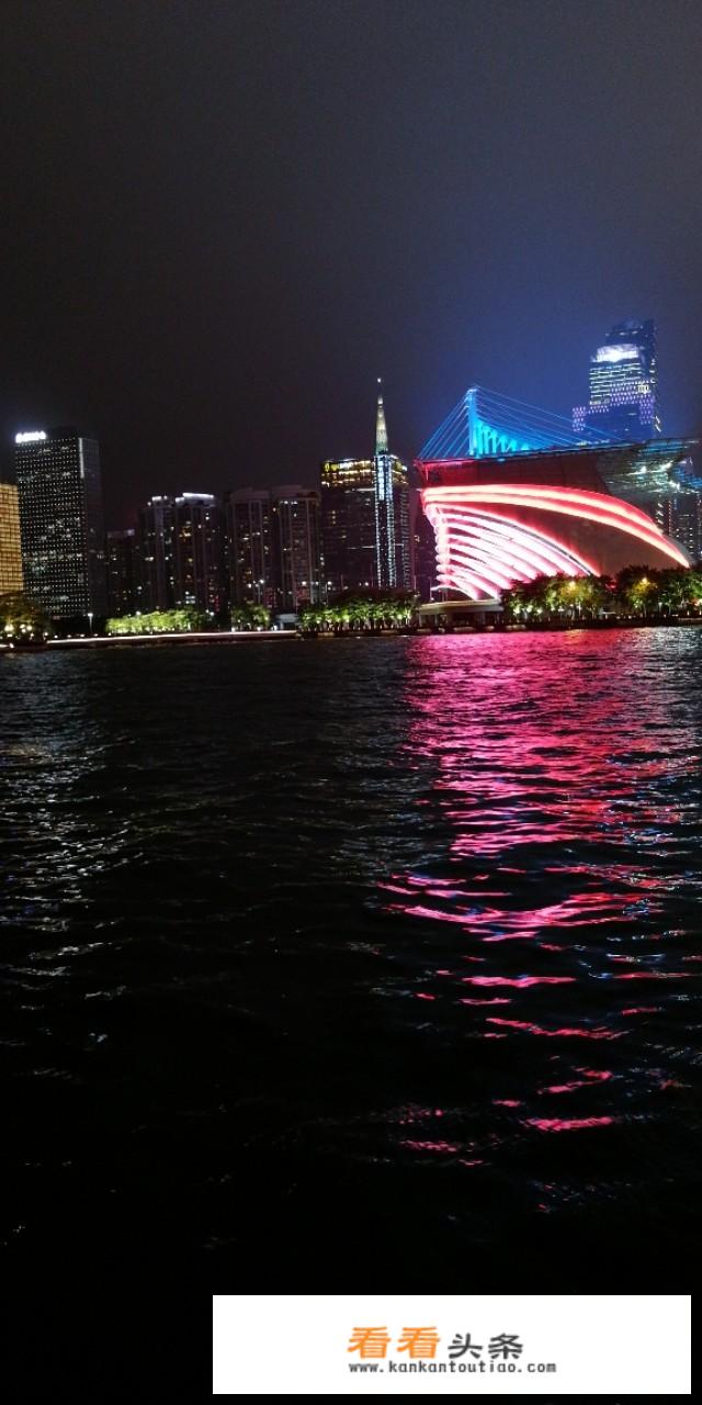 到处旅游的人是什么人？