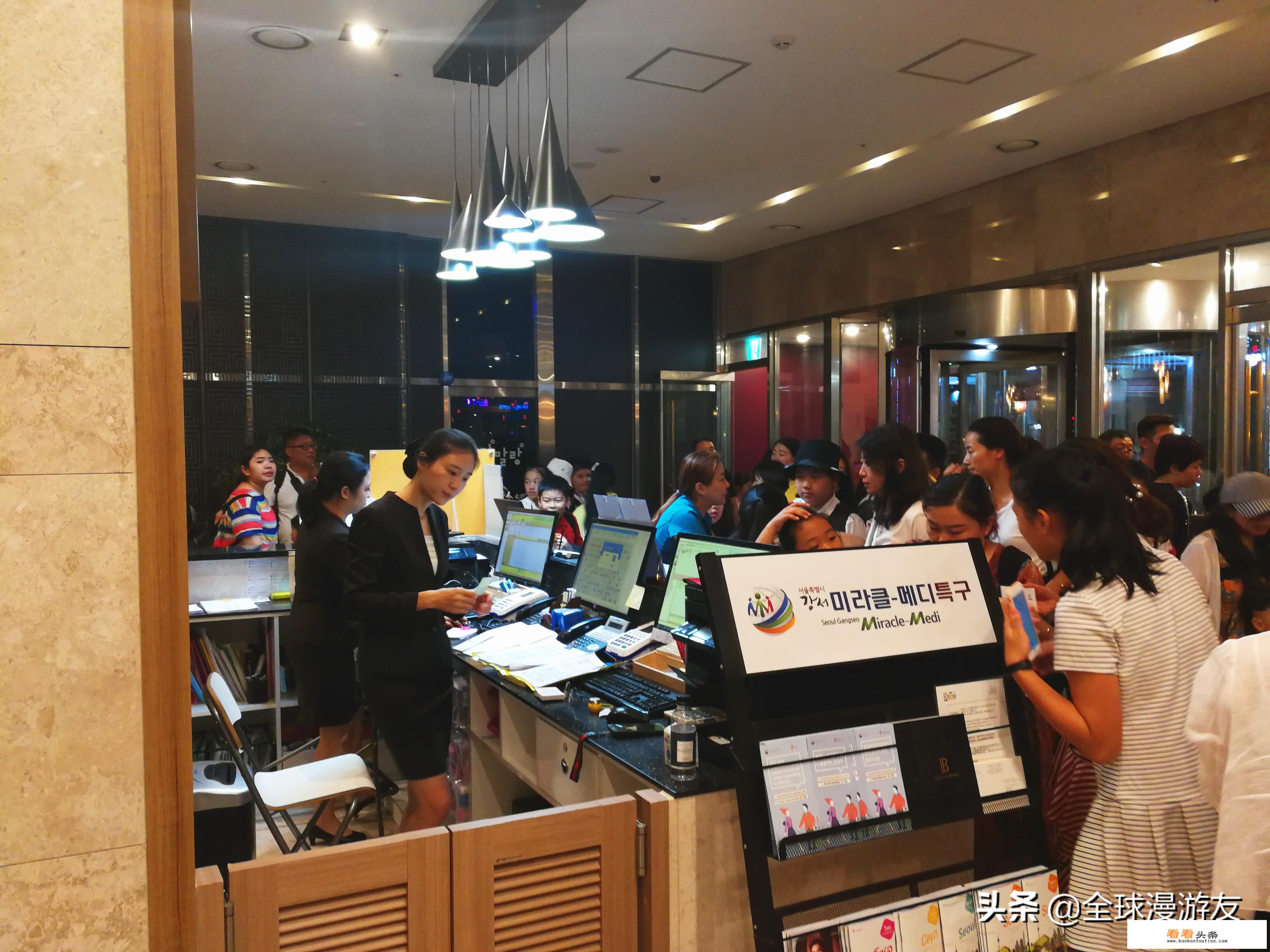 旅游，跟团游和自助游，哪个便捷又便宜？